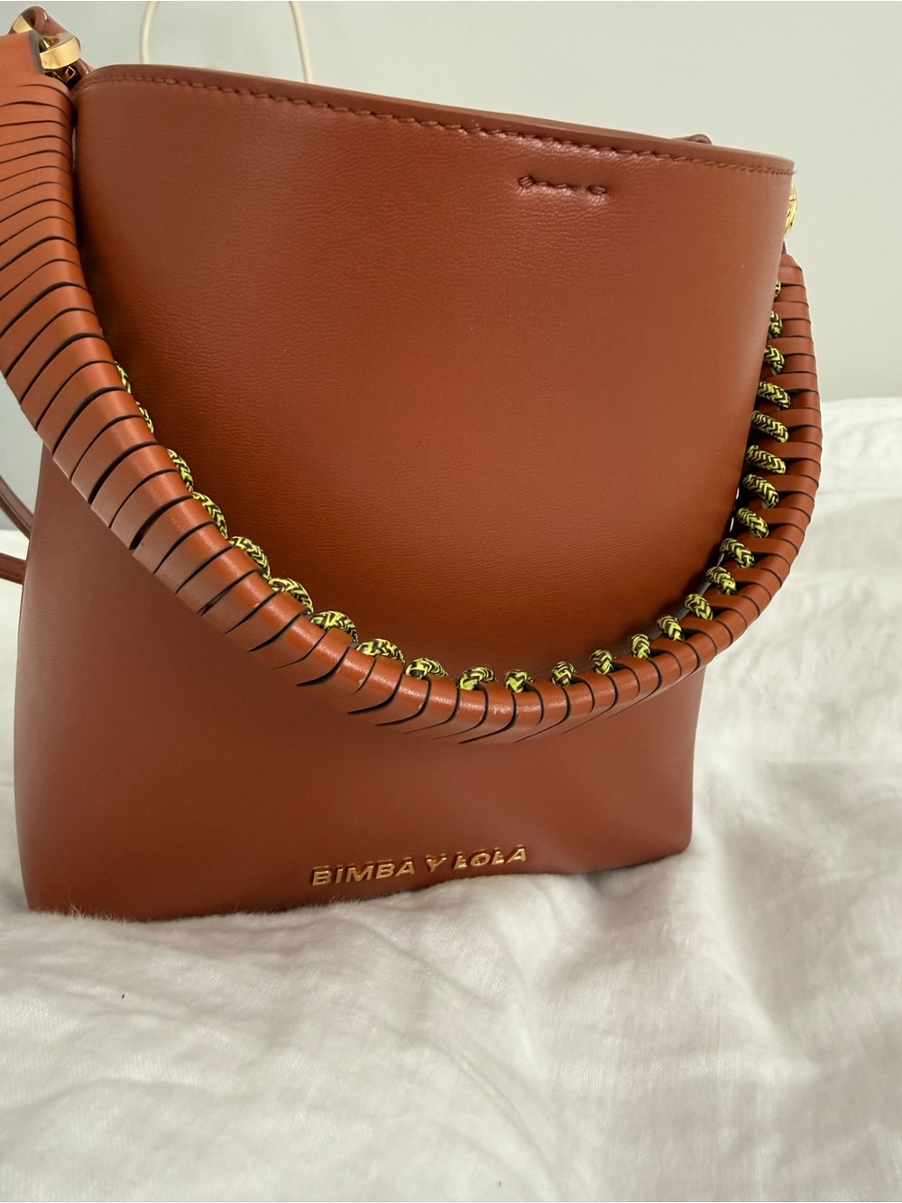 Bimba y Lola Cognac Leather Shoulder Bag with Wrapped Handle